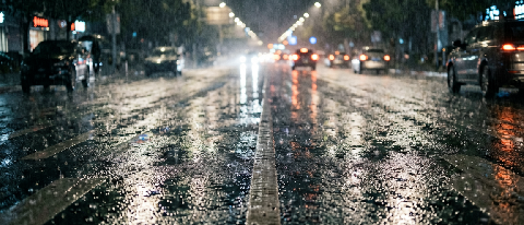 雨夜会把端到端智驾打回现实 cover image